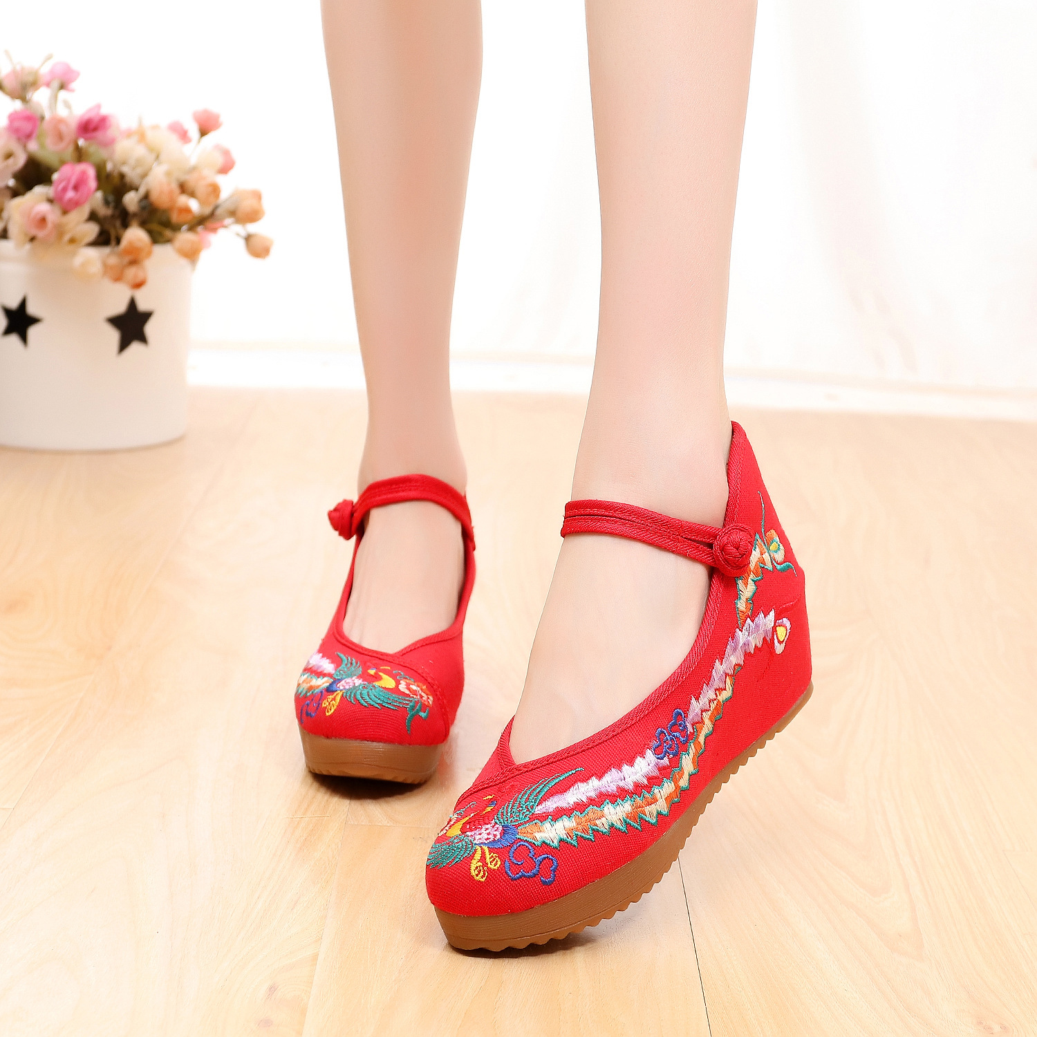Big Color Phoenix Cloth Shoes Embroidered Shoes Single Shoes Square Dance Ethnic Style Wedding Shoes