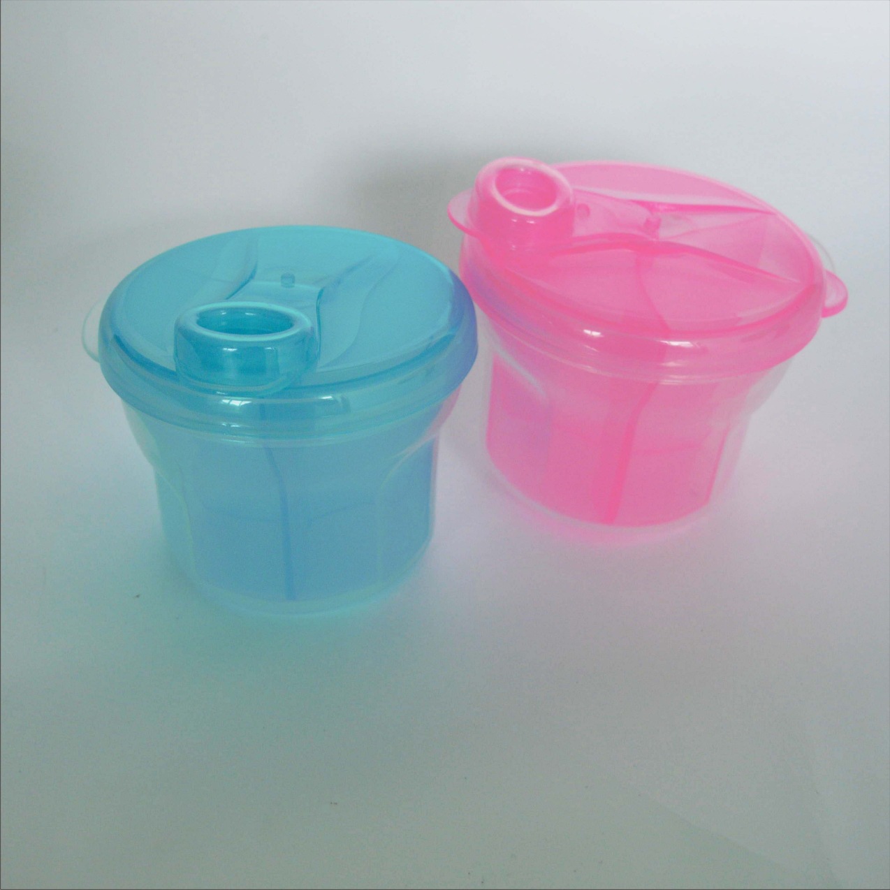 Rotating milk powder box baby milk powder box portable three-layer milk powder box storage box factory wholesale