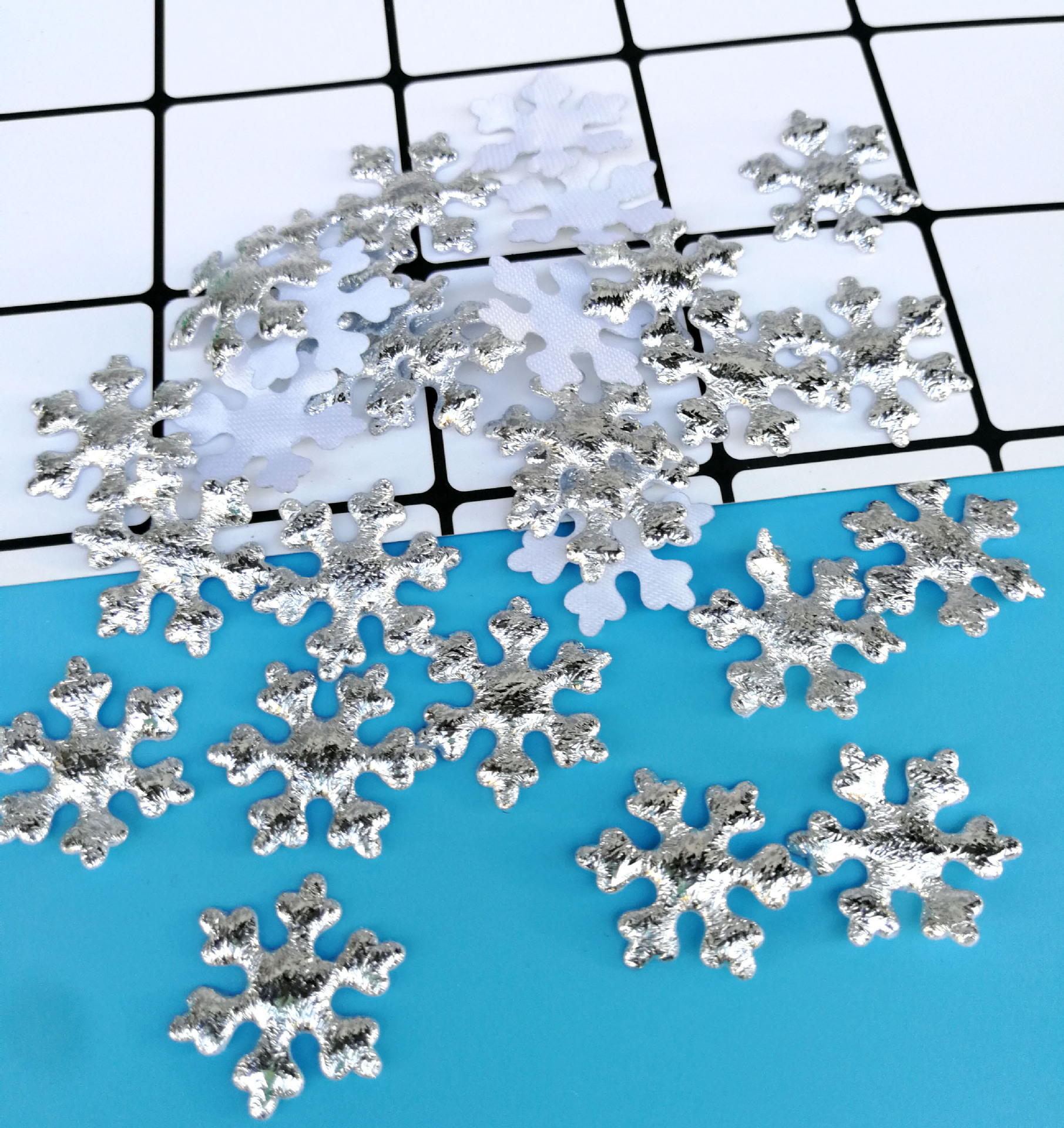 Christmas Holiday Snowflake Christmas tree decoration wedding party ice and snow throwing confetti diy handmade Christmas decoration_voghion.com