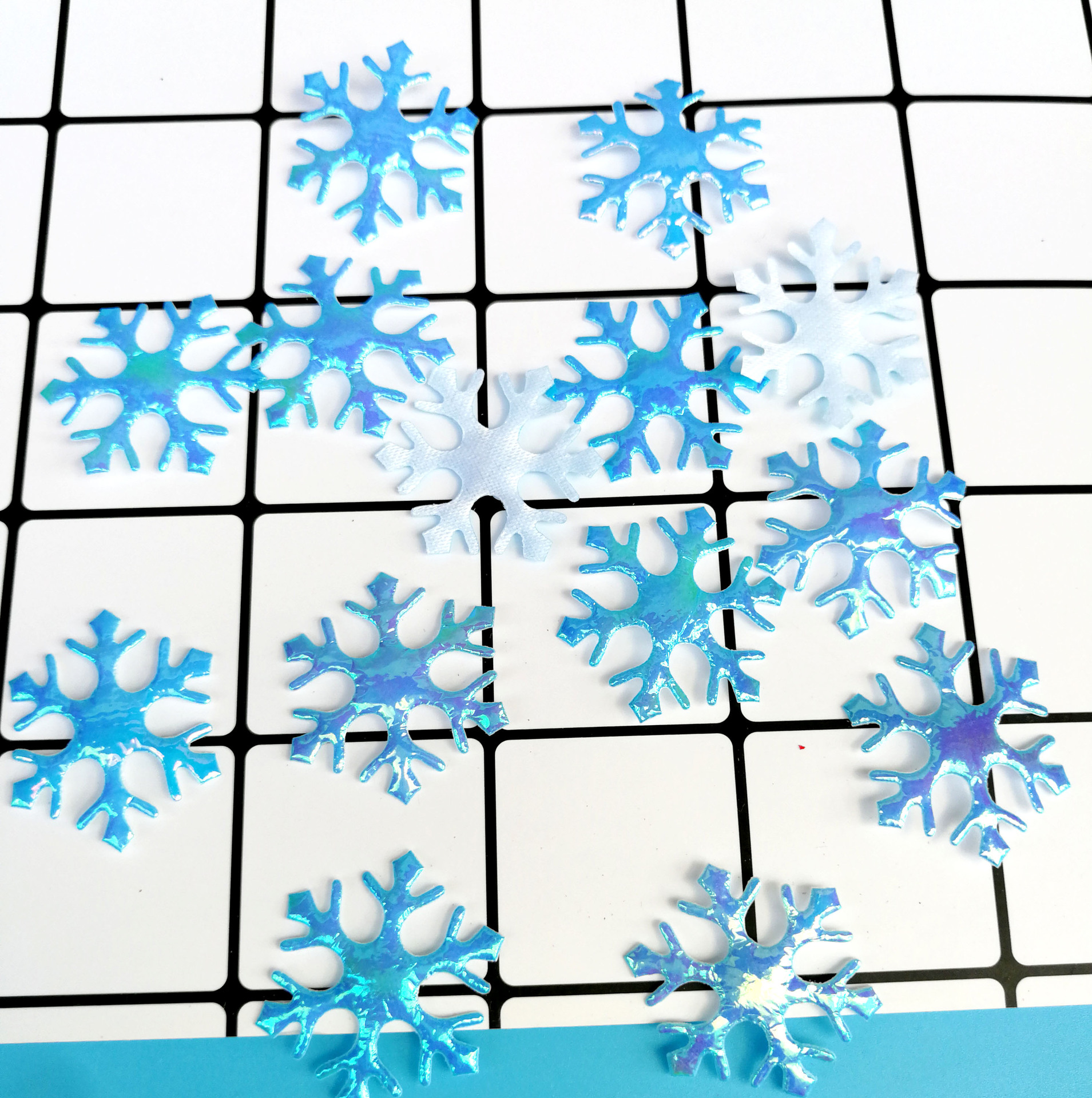 Christmas Holiday Snowflake Christmas tree decoration wedding party ice and snow throwing confetti diy handmade Christmas decoration_voghion.com