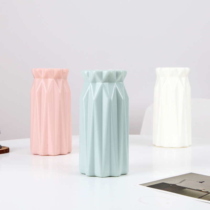Creative Plastic Vase Simple Modern Flower Arrange Diamond Origami Vase Dry and Wet Flower Vase Living Room Glaze Decoration