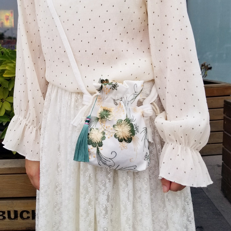 New Mori style small bag ancient style hanfu bag Chinese style fairy embroidered messenger bag shoulder bag with ancient costume cloth purse