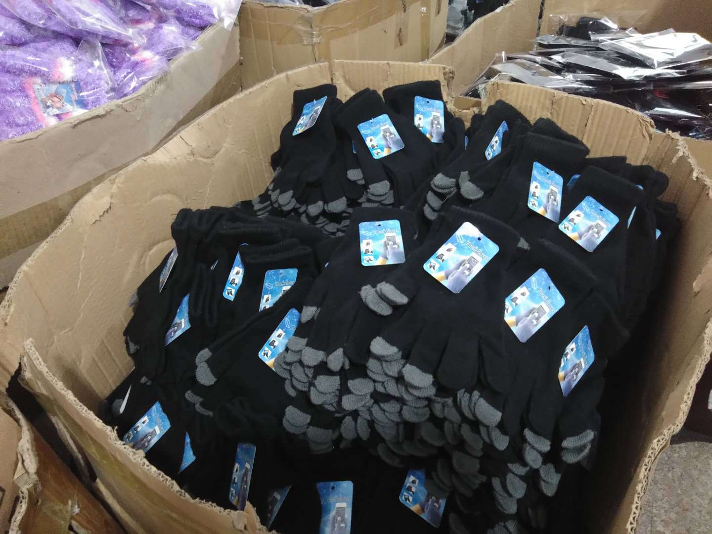 version of autumn and winter touch screen gloves men and women can touch screen gloves wool warm mobile phone game magic gloves