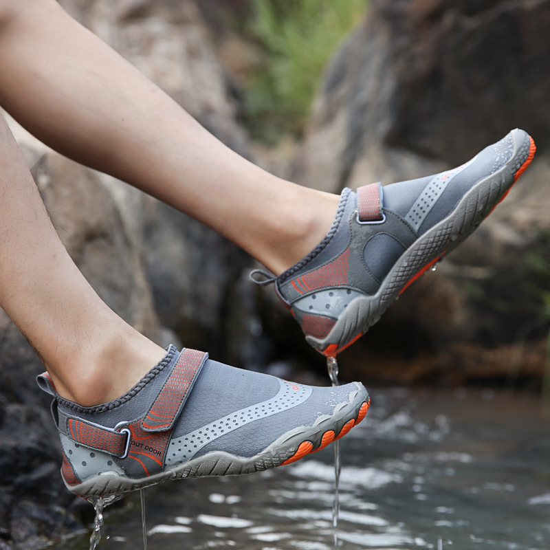 2021 AliExpress buckle swimming shoes wish best selling five-finger shoes Amazon diving shoes beach wading shoes