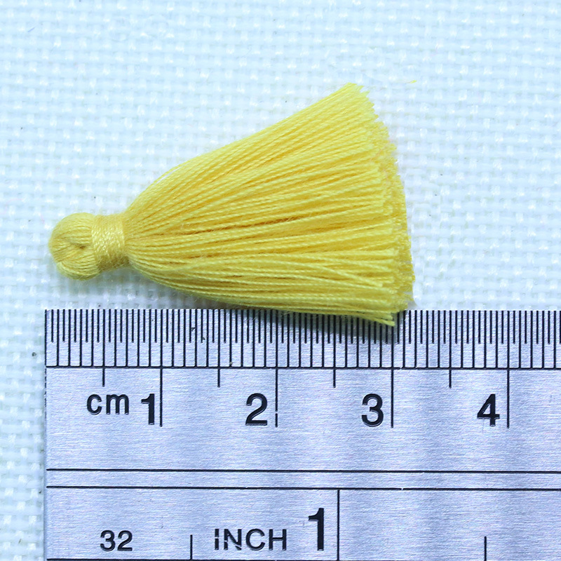 Factory in stock polyester cotton 3cm Mini small tassel clothing accessories short tassel ear bag accessories tassel hanging ear