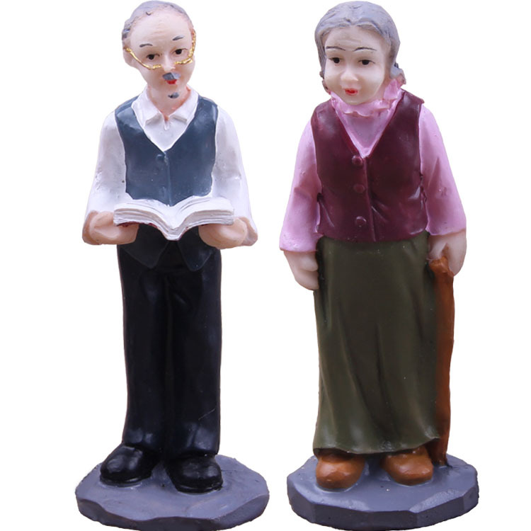 Factory direct supply resin family grandparents, parents, brothers and sisters psychological diagnosis and treatment sand table accessories