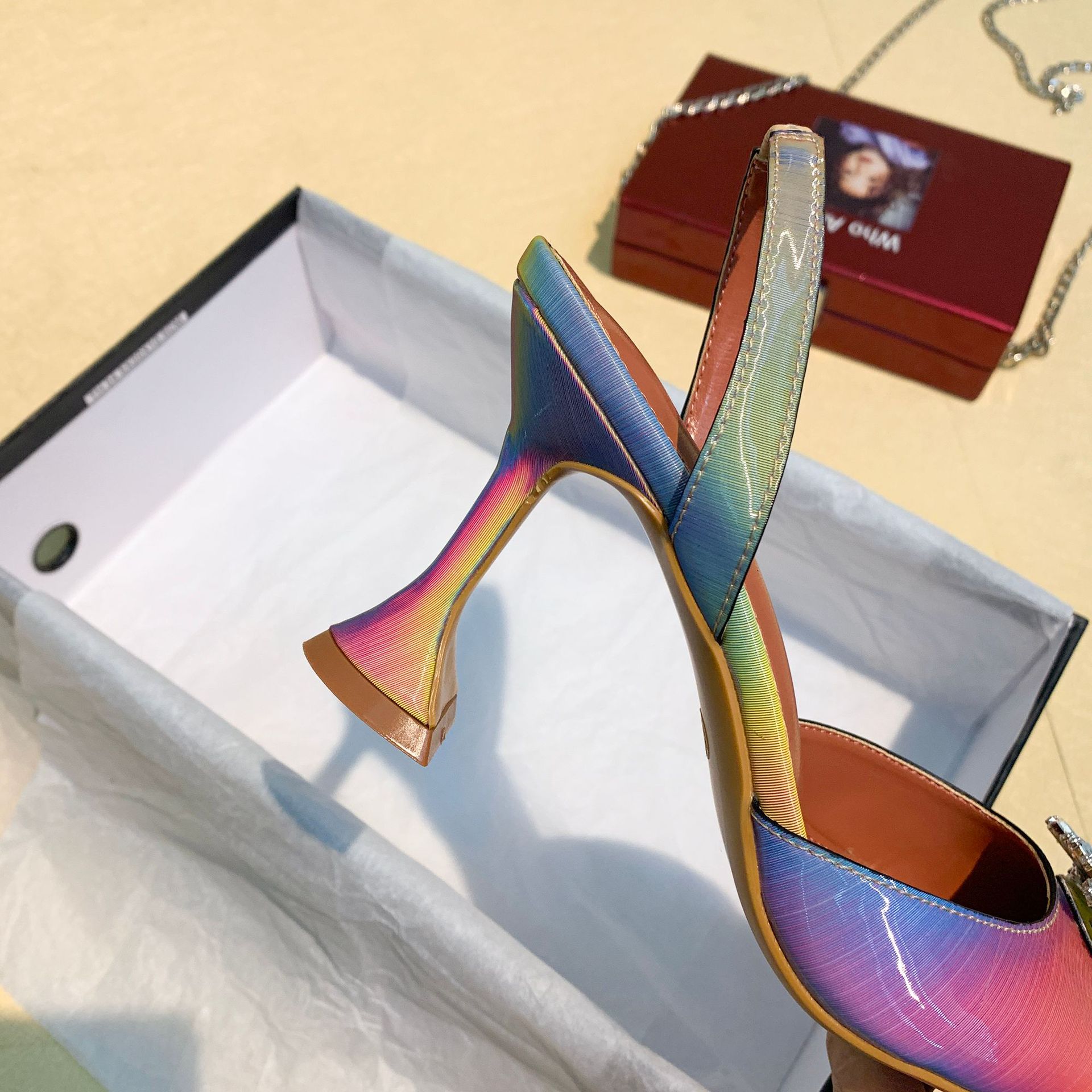 Cyber Celebrity Pointed Toe Women's Sandals 2020 Spring New Gradient High Heels Sun Buckle Sexy Wine Cup Heel Women's Shoes