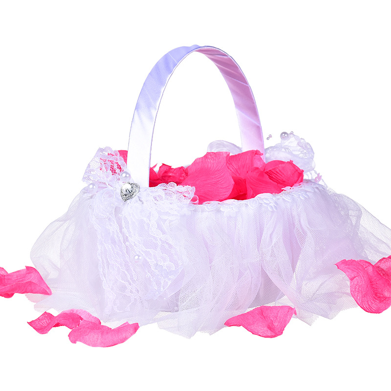 Western-style wedding hand-woven bride flower basket European and American wedding supplies flower children spread flowers white portable flower basket wholesale