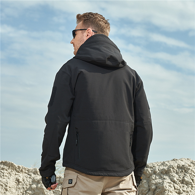 Executive officer outdoor soft shell shark leather jacket men's fleece jacket waterproof windproof multifunctional autumn and winter tactical jacket
