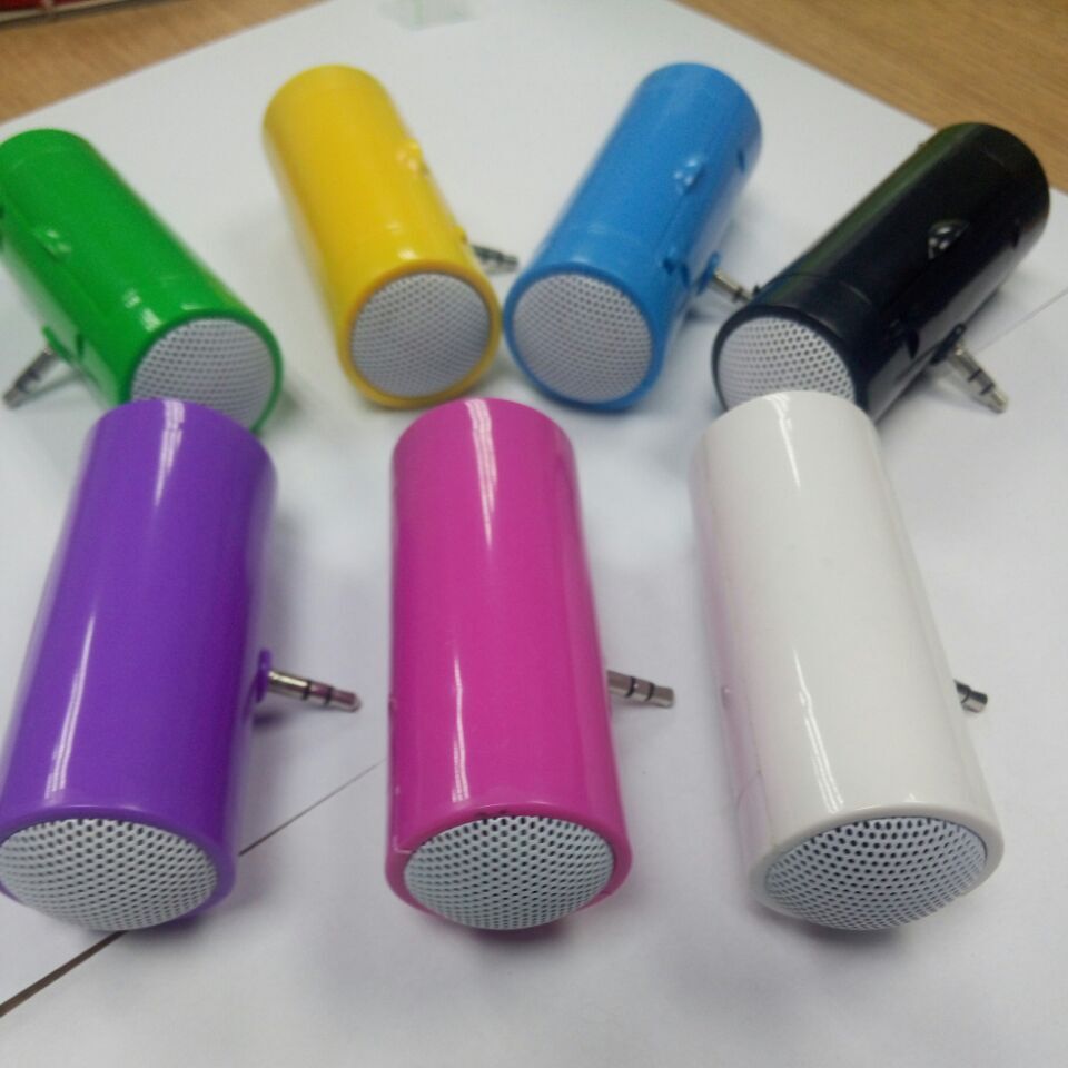 Direct selling gift-style round 3.5 in-line No. 7 dry battery mini loudspeaker small speaker audio