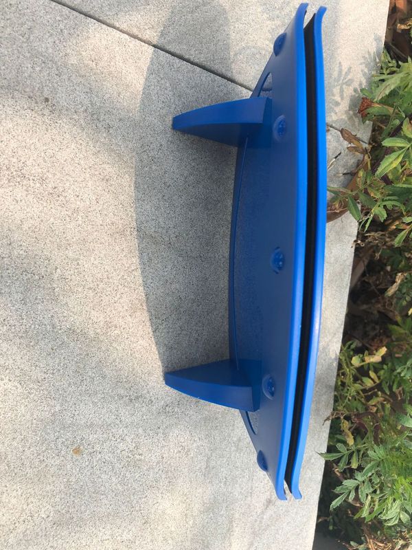 怠け者の神器のトランプの棚のトランプの手は器を持って札の神器の障害者を打って娯楽のヘルパーを遊びます。|undefined