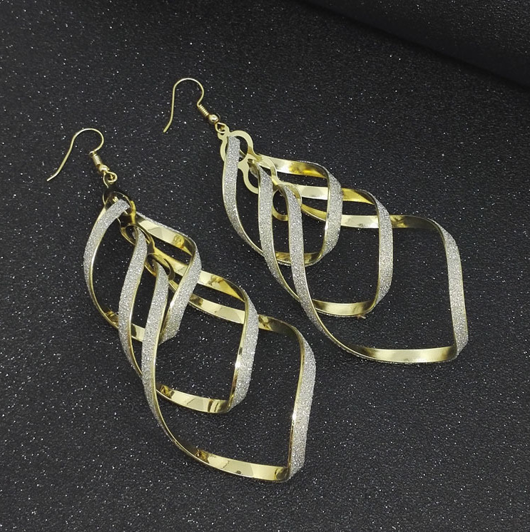 New European and American fashion pop rock punk personality OL spiral earrings earrings earrings jewelry wholesale women