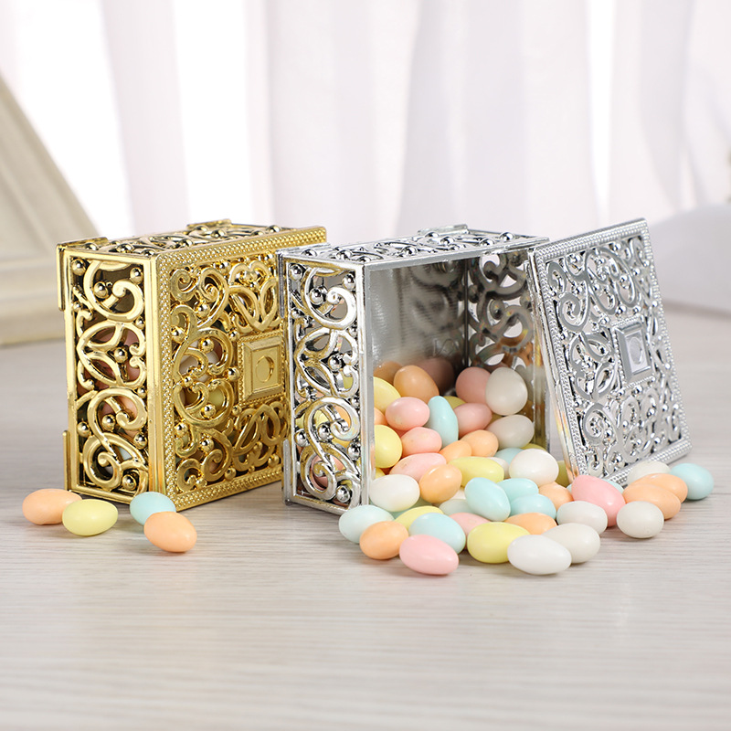 Cross-border PP plastic candy box Gold Silver Hollow pattern square Mini small gift box spot wholesale