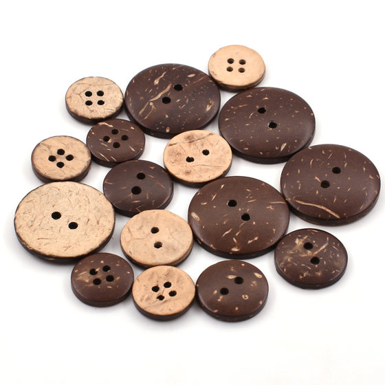 In stock supply coconut button two-eye four-eye shirt children's button coconut jewelry button coconut shell wooden buckle wholesale