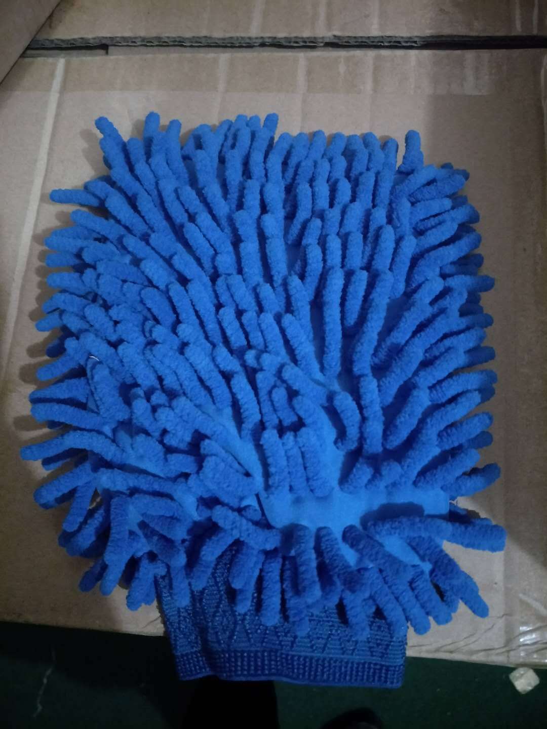 Large double-sided thick chenille coral car wash gloves car wash gloves car wash cleaning supplies wholesale