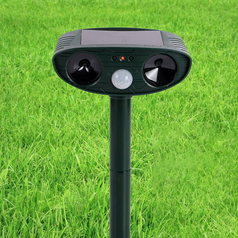 Outdoor solar animal drive, cat drive dog drive solar charging cat drive dog drive