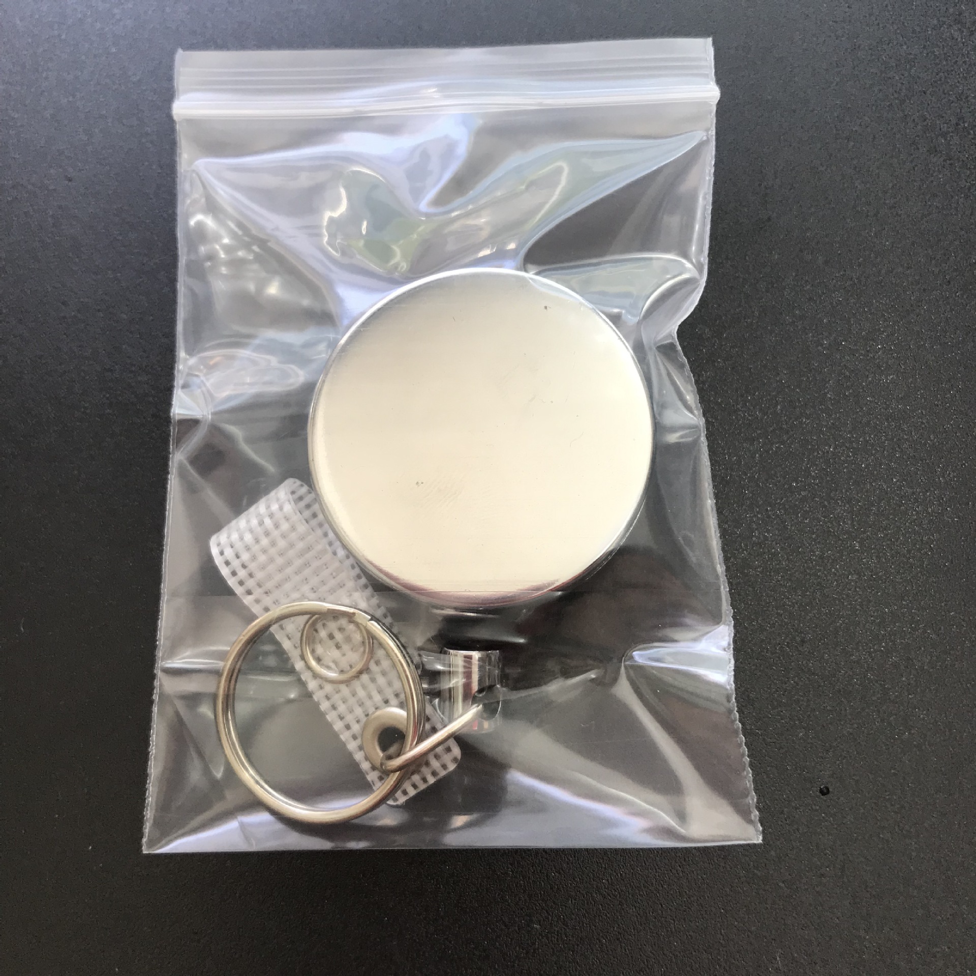 AMAZON cross-border e-commerce hot sale 4CM silver metal easy pull buckle telescopic buckle easy pull keychain