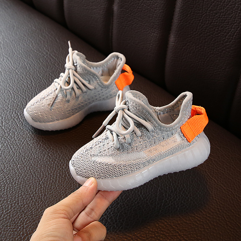Explosive version of children's coconut shoes autumn new breathable girls sports casual shoes girls shoes luminous sole a generation of hair