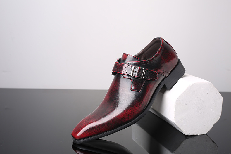 2023 Neue Herrenschuhe aus britischem Leder mit spitzer Spitze und Schnalle, niedrigem Absatz, einlagige Schuhe, große Herrenschuhe mit Überbein, grenzüberschreitender Außenhandel_voghion.com