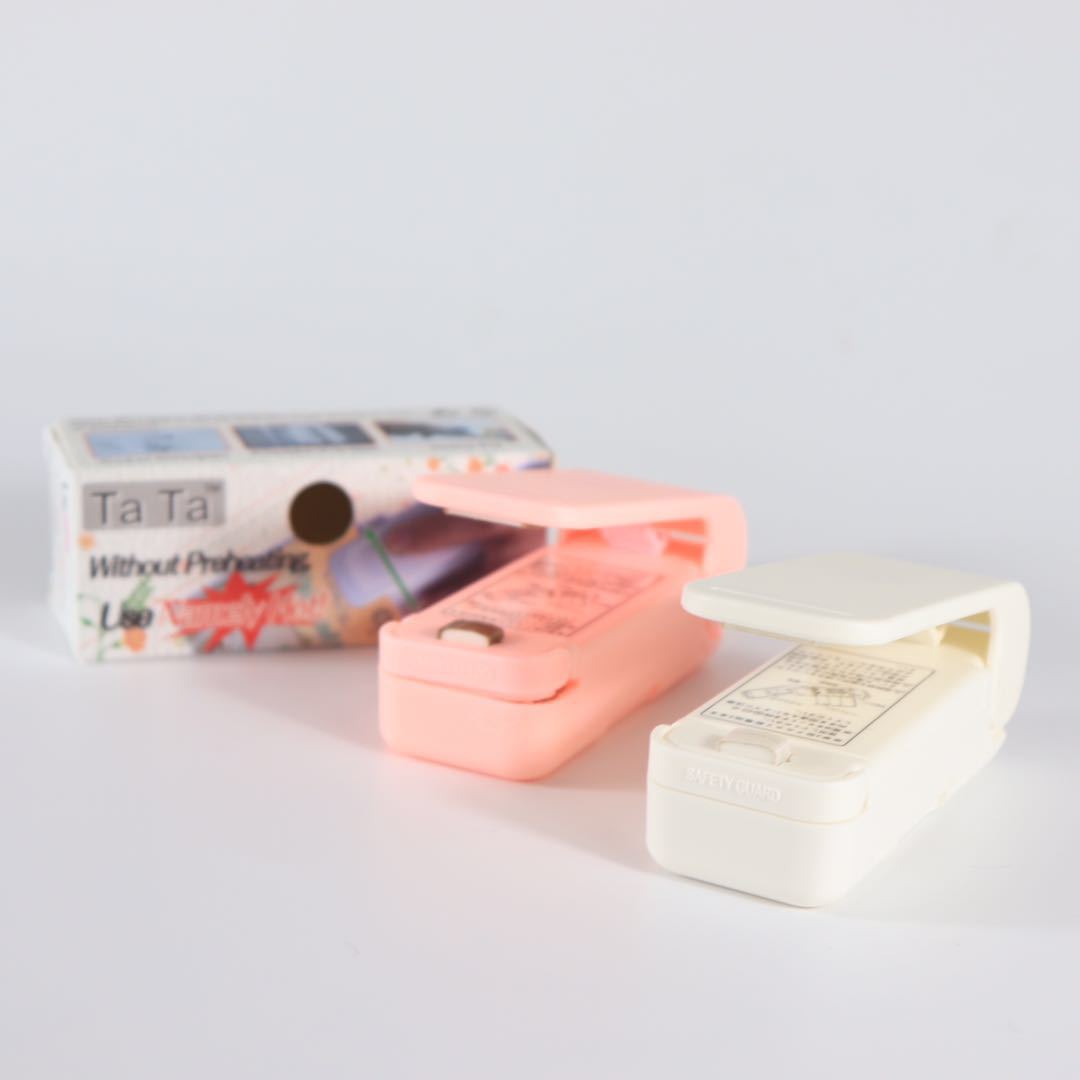 Mini sealing machine snack plastic bag sealing machine household hand pressure heat sealing machine small sealing machine factory wholesale