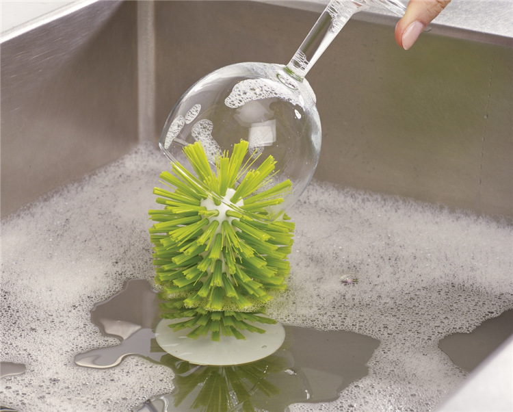Factory sales kitchen vertical suction cup sink Cup brush glass cleaning brush tall red wine cup brush spot