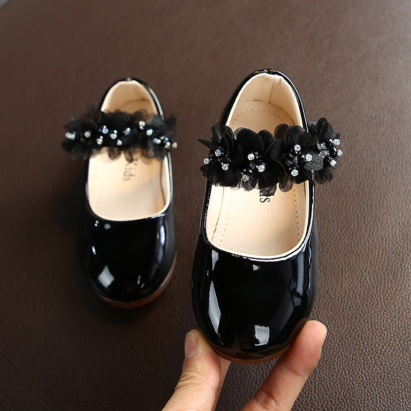 Children's crystal bottom small leather shoes girls lace rhinestone princess shoes Korean bright leather dance shoes wholesale