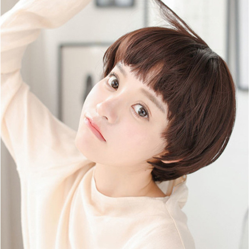 メーカーの卸売りかつらの女性の短いストレートのキノコの頭がそろっています。|undefined