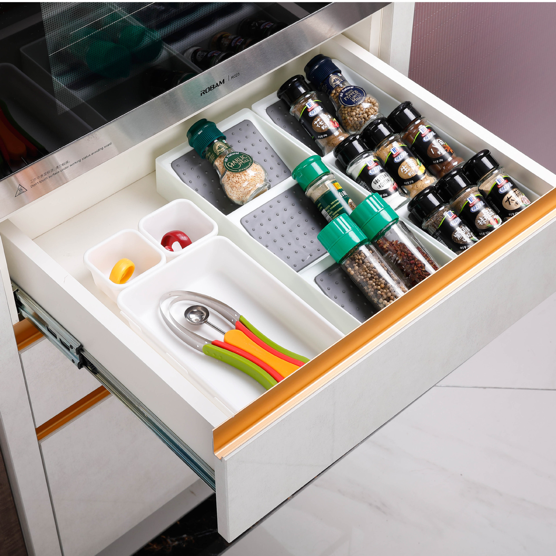 Factory Direct 3-grid drawer storage box medicine bottle storage box seasoning box drawer seasoning bottle organizing box