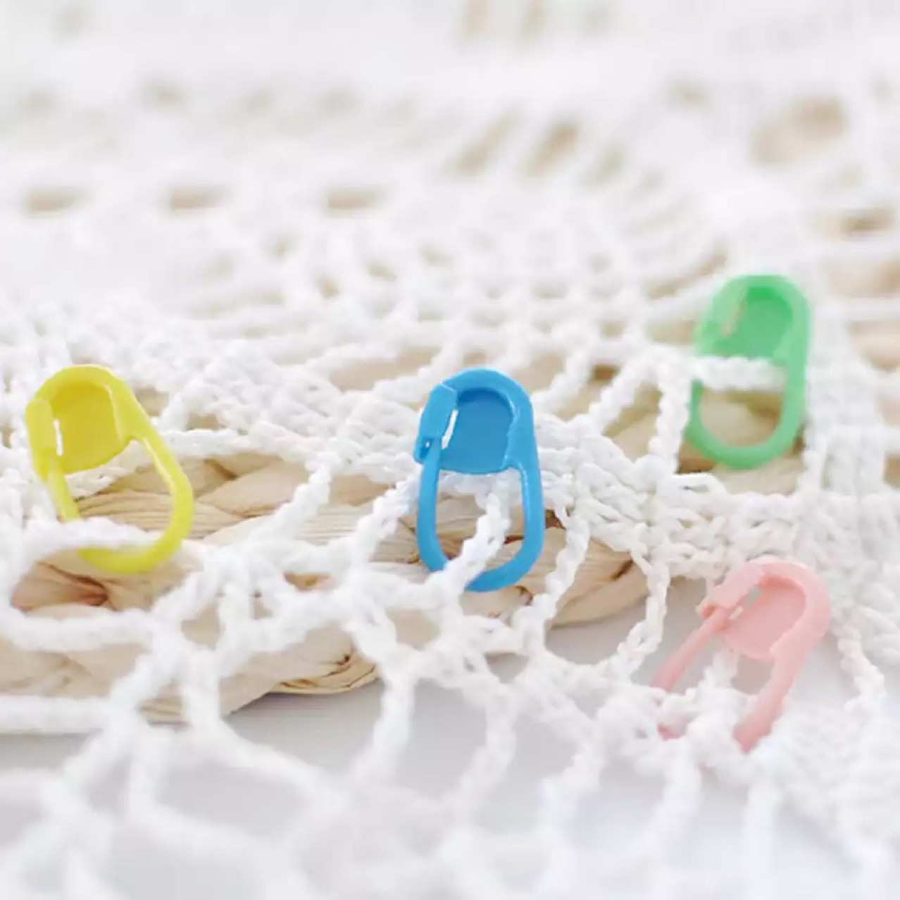 diy Knitted Handmade Mark Buckle Plastic Small Buckle Small Buckle Wool Sweater Knitting Tools Plastic Positioning Buckle