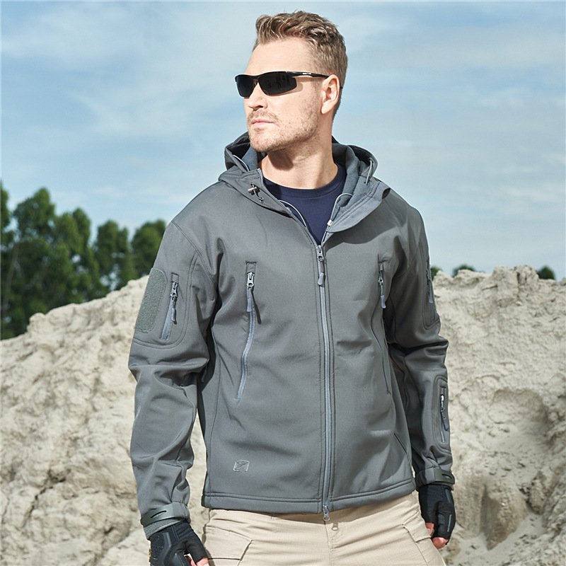 Executive officer outdoor soft shell shark leather jacket men's fleece jacket waterproof windproof multifunctional autumn and winter tactical jacket
