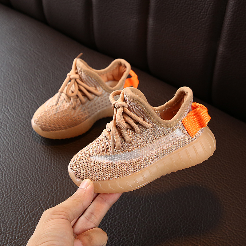 Explosive version of children's coconut shoes autumn new breathable girls sports casual shoes girls shoes luminous sole a generation of hair