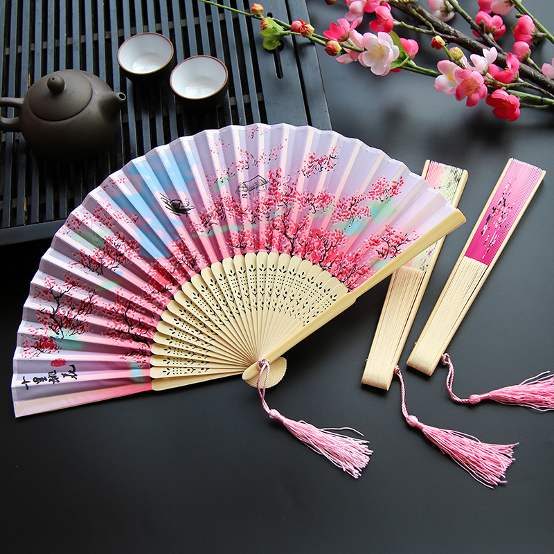 In Stock 7-inch fan folding fan smile fan Chinese style female Japanese style small fan cheongsam props ancient fan
