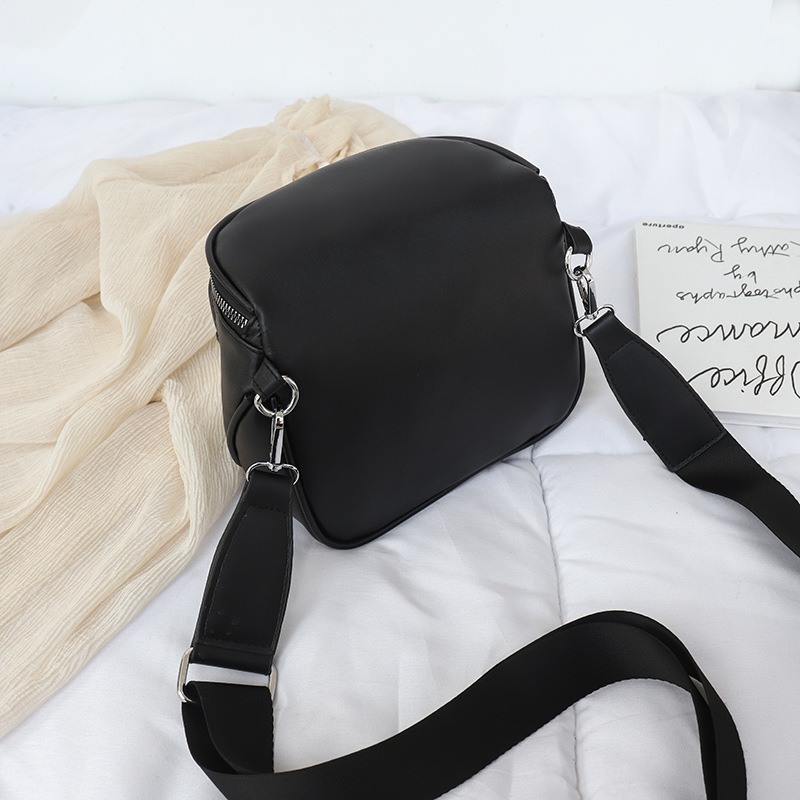 2021 New Korean-style Waterproof Wear-resistant All-match Fashionable Casual Outdoor Travel One-shoulder Crossbody Women's Waist Bag