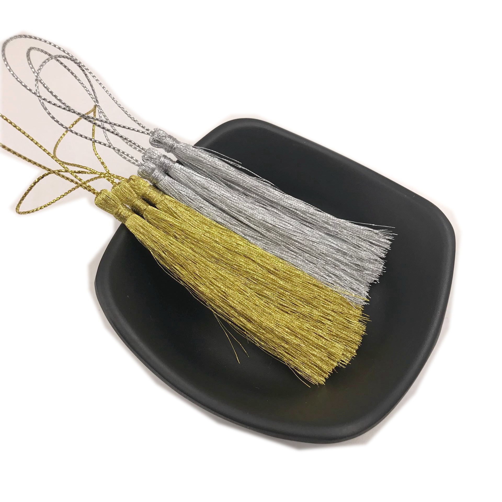 Factory direct gold and silver silk small tassel jewelry accessories tassel bookmark calligraphy and painting pillow cushion gift hanging spike