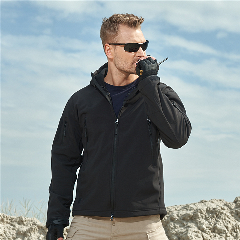 Executive officer outdoor soft shell shark leather jacket men's fleece jacket waterproof windproof multifunctional autumn and winter tactical jacket