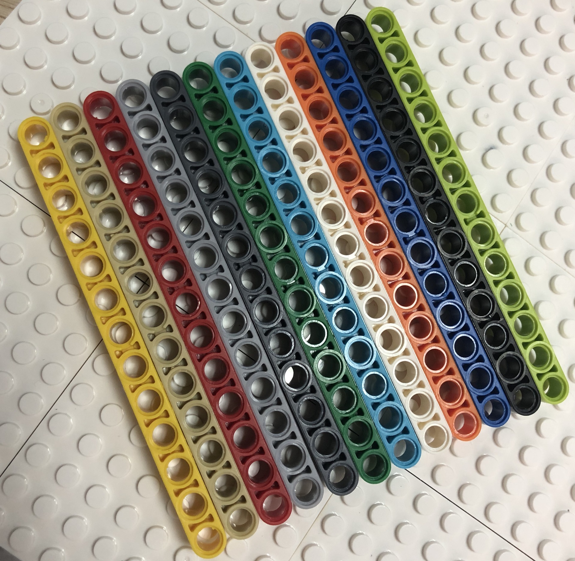 One kilogram of 41239 small particle building blocks are compatible with Lego building blocks, beam technology parts, 1x 13 hole arm