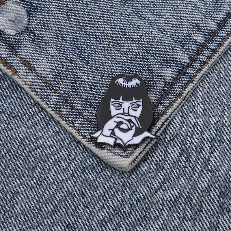 Mia Wallace 琺瑯滴油高檔朋克牛仔胸針 電影人物Tomie 女孩徽章