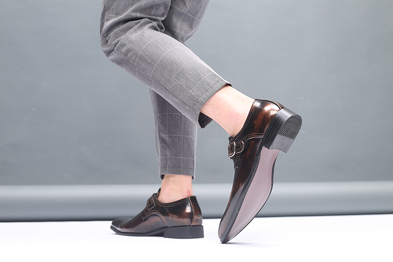 2023 Neue Herrenschuhe aus britischem Leder mit spitzer Spitze und Schnalle, niedrigem Absatz, einlagige Schuhe, große Herrenschuhe mit Überbein, grenzüberschreitender Außenhandel_voghion.com