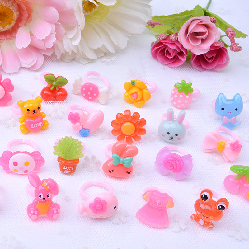 Hot sale canned boxed children's cartoon frosted ring resin acrylic ring kindergarten small gift wholesale