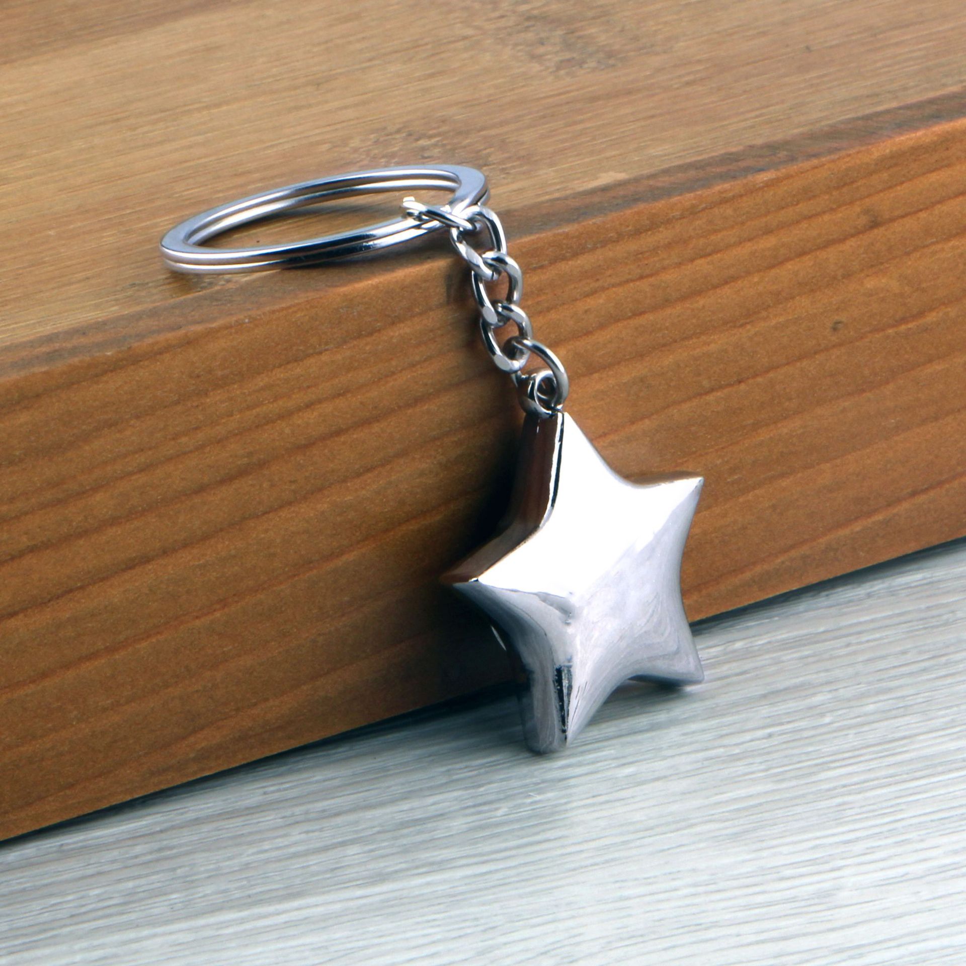 Compass outdoor mountaineering supplies five-pointed star compass pendant decoration metal lettering advertising gift men's key