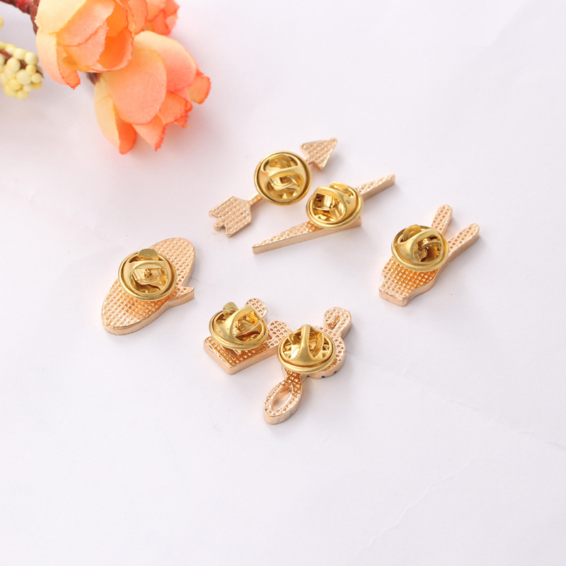 European and American jewelry 2022 new cartoon brooch palm gesture creative music symbol lightning pin enamel badge
