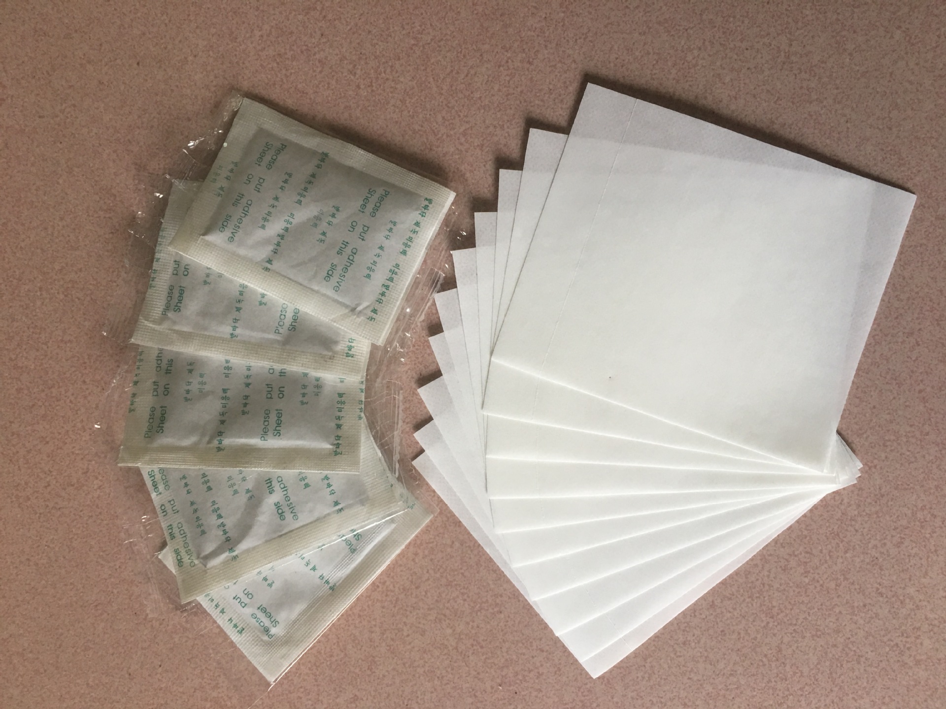 Factory in stock wholesale Wormwood foot patch Korean bamboo vinegar ginger foot patch with adhesive cloth OEM old Beijing foot patch single piece