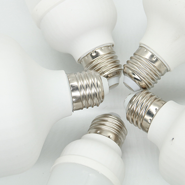 Factory wholesale led energy-saving bulb e27 Gao Fushuai bulb high-power stall light household super bright plastic light