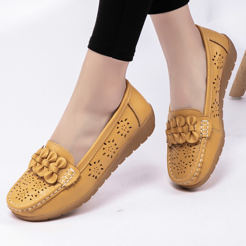 2019 spring and summer new nurse shoes casual hollow women's shoes Bean shoes mother shoes Oxford sole