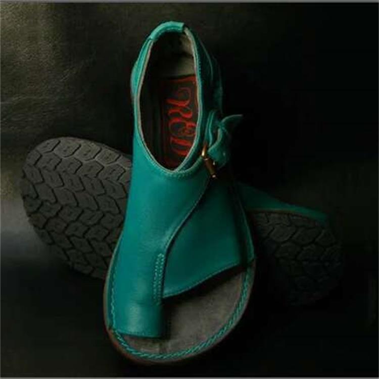 Amazon eaby popular women's shoes 2020 Summer new large size buckle toe flat casual sandals women Wholesale