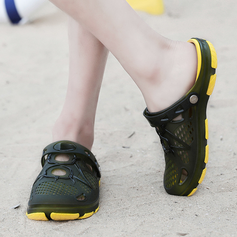 Summer men's half slippers Korean style Jelly closed toe sandals casual breathable non-slip beach hole shoes men's wholesale
