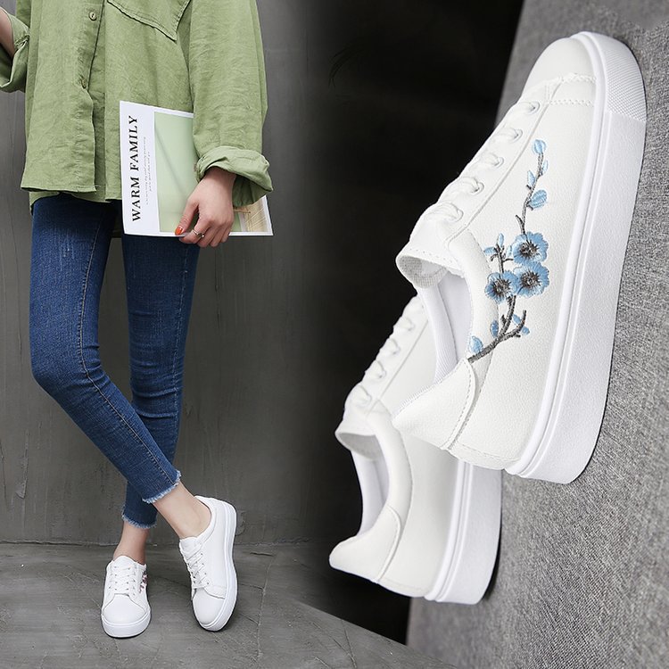 Peach Blossom White Shoes women's 2022 New Embroidered Casual Korean Flat White Shoes for sneakers women