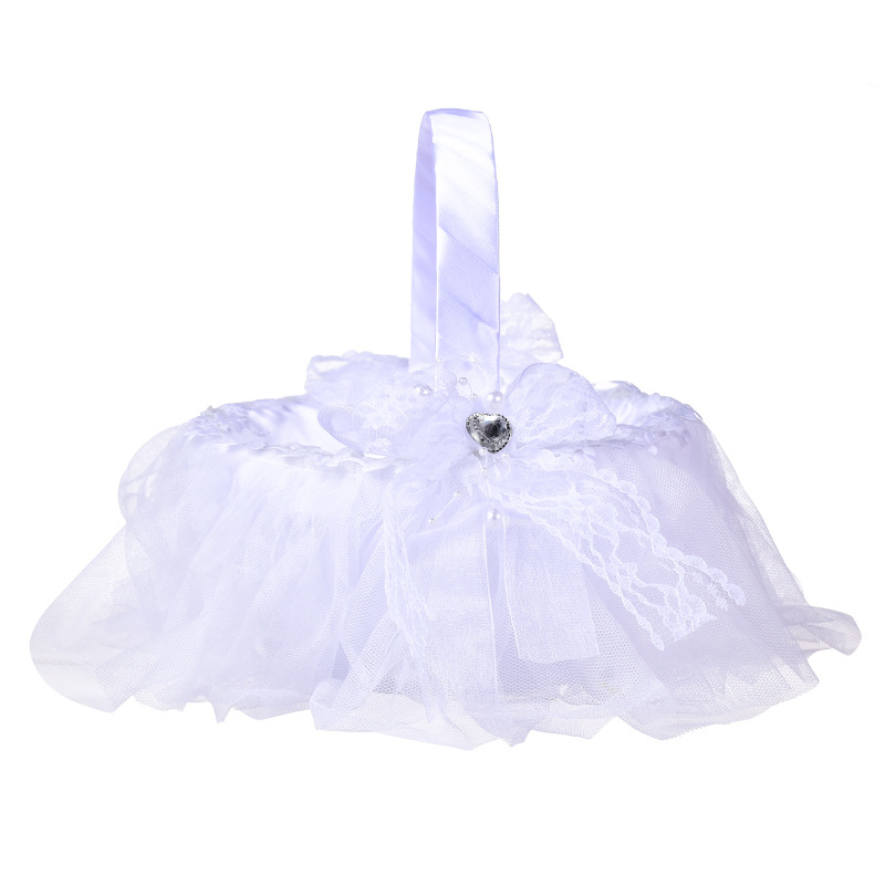 Western-style wedding hand-woven bride flower basket European and American wedding supplies flower children spread flowers white portable flower basket wholesale