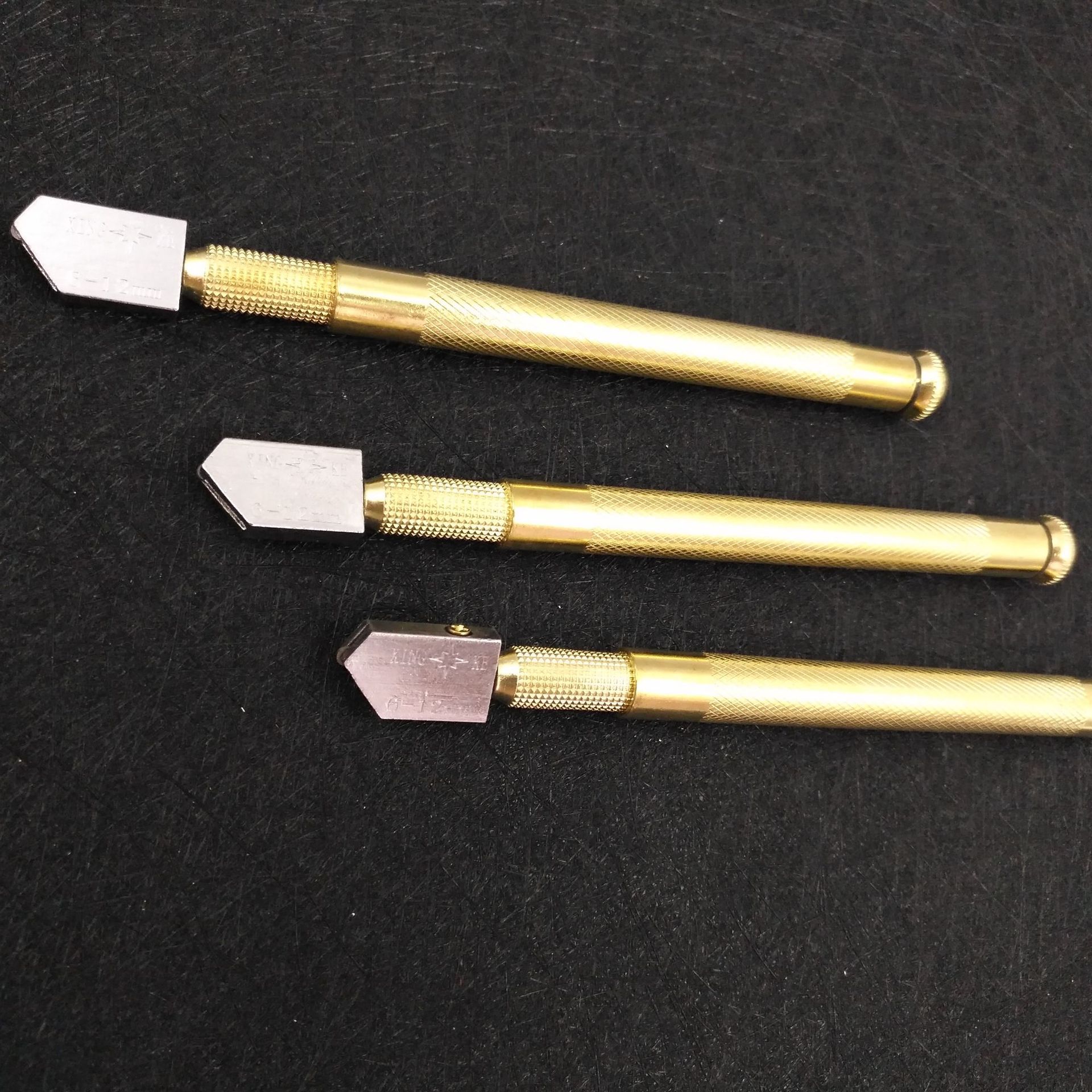 Roller type ceramic tile glass knife sheet glass special knife iron wall tile cutting tool manufacturers wholesale