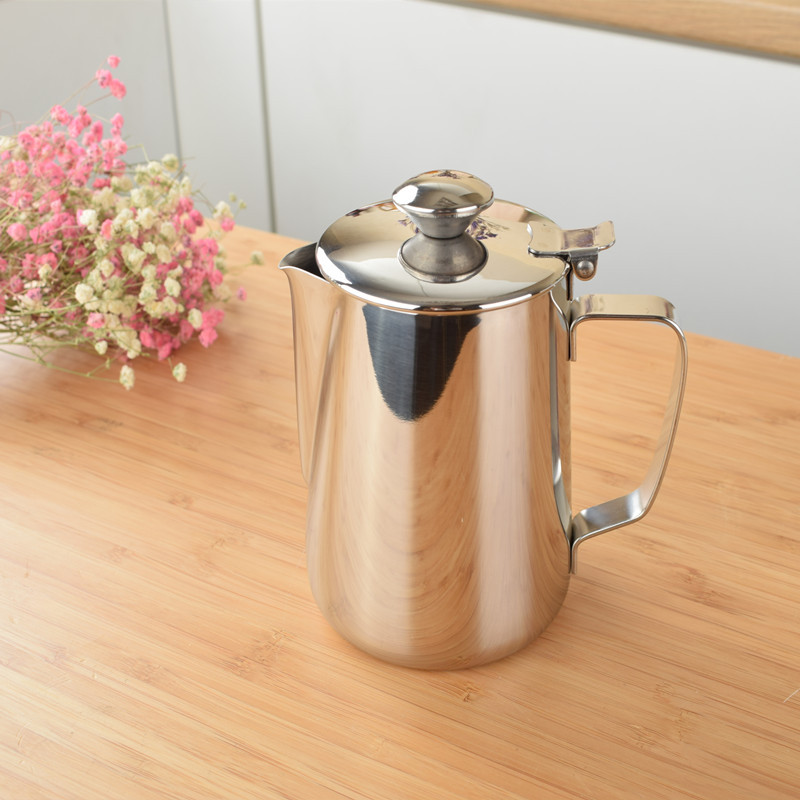 Thickened stainless steel latte cup, latte pot, milk frothing cup, silk stocking tea kettle with lid, cold water kettle, coffee utensils